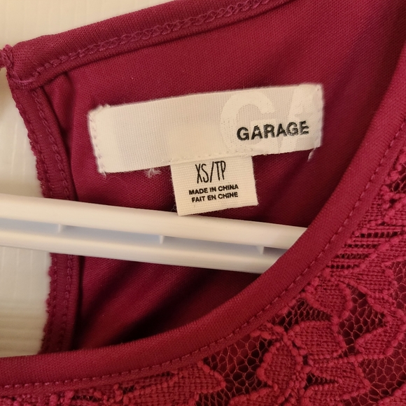 Garage Sleeveless Lace Peplum Top. Burgundy. XS. - Picture 3 of 3